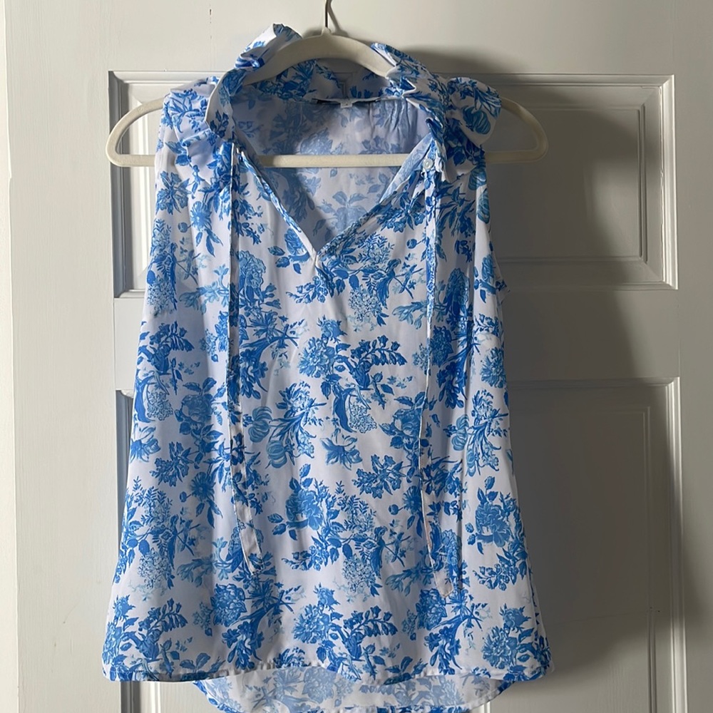 Tuckernuck Flowy Top - Blue and white floral